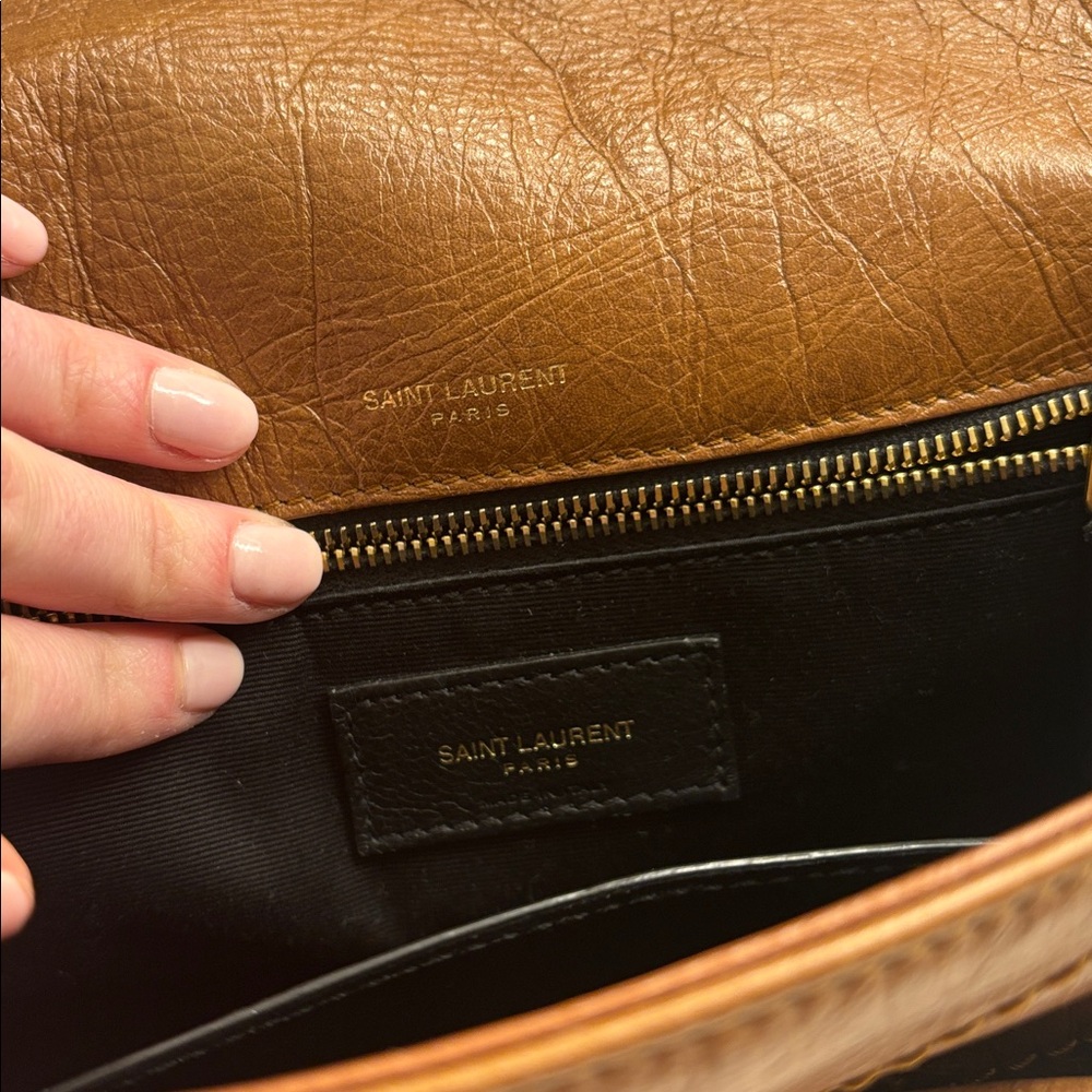 YSL medium Niki Bag in vintage leather - Picture 4 of 7